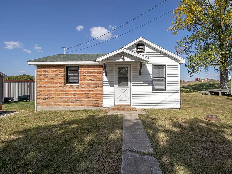 1 Ferdinand Dr — Photo 1