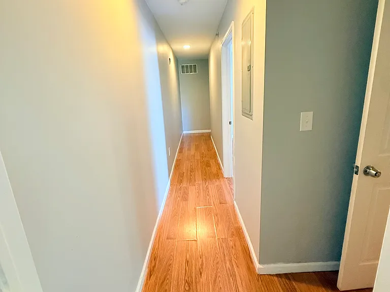 5038 Spruce St #4 — Photo 13