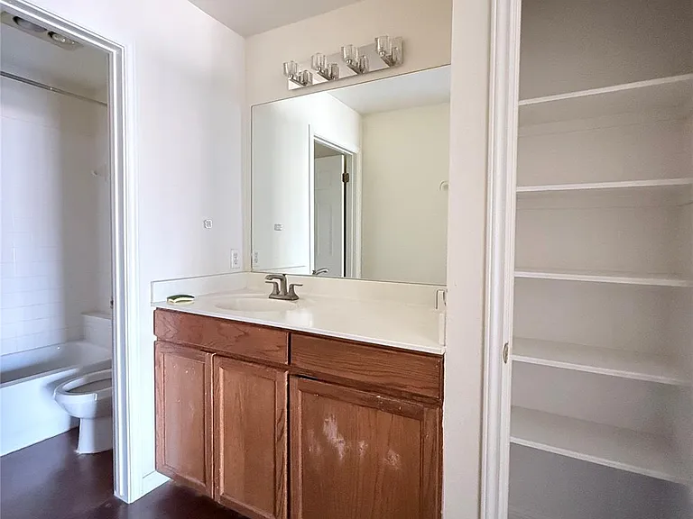 8621 Talyne Chaise Cir #B — Photo 30