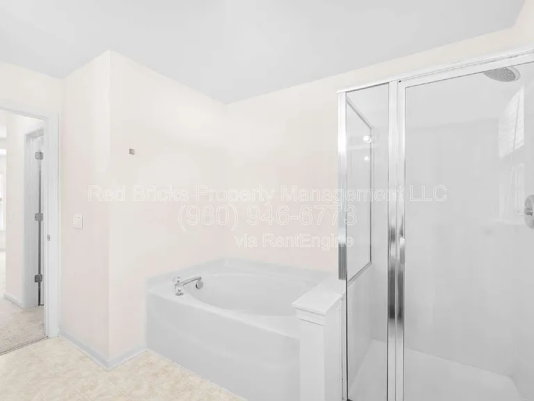 17320 Brightstone Ct — Photo 25