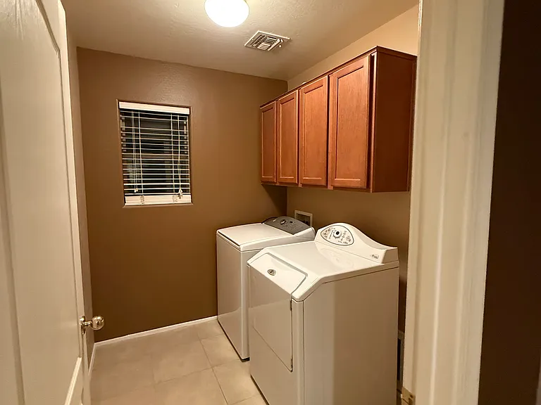 15435 W Canterbury Dr — Photo 12