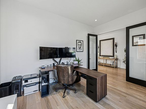 4th image of 8427 Midway Rd