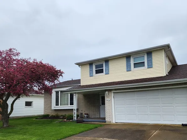 57 Delphi Dr, Cheektowaga, NY 14227