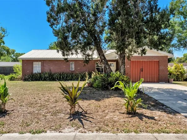 626 Swiss Dr, Lakeland, FL 33810