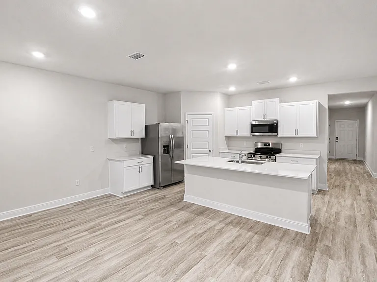 530 Bridle Way — Photo 8