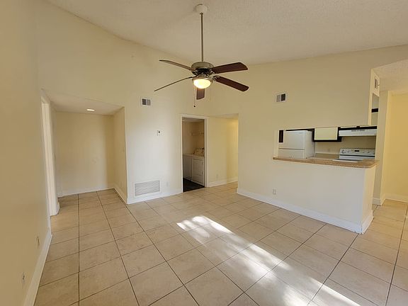 4th image of 5654 Rock Island Rd #231-1
