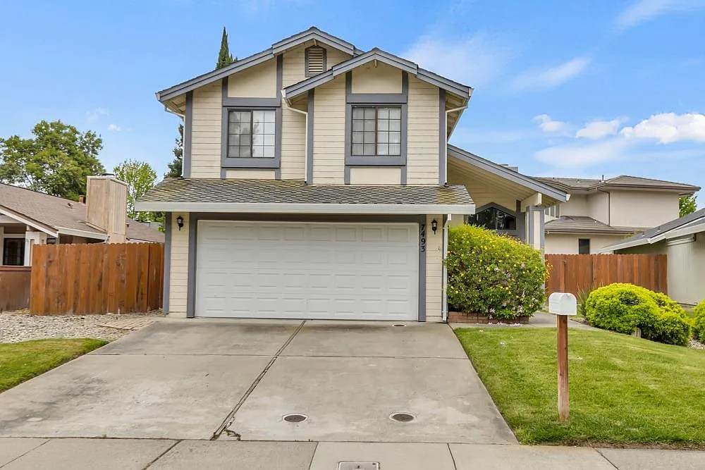 7493 Deltawind Dr photo 1