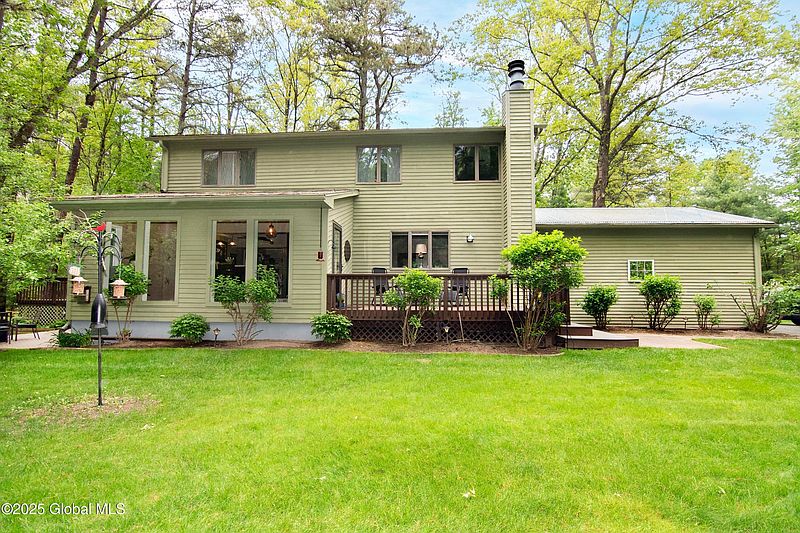 3rd image of 124 Edie Road