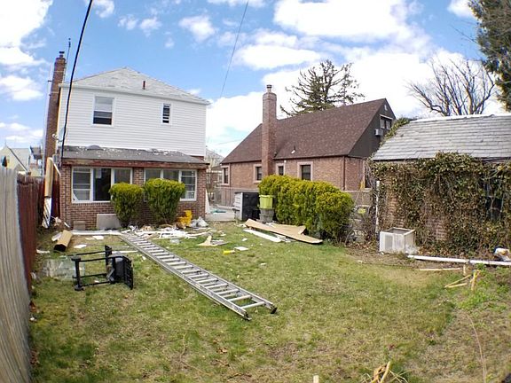 3rd image of 11815 224th St