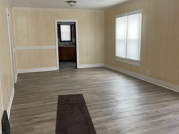 2nd image of 1615 McIlwraith St APT 1