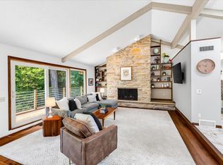 7116 Applewood Dr, Madison, WI 53719