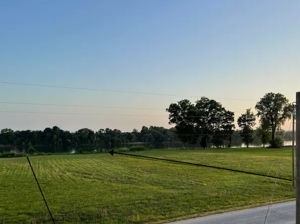 66-67 Catfish Ln, Crump, TN 38327