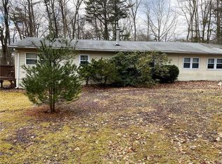 1243 Pine Dr, Walnutport, PA 18088