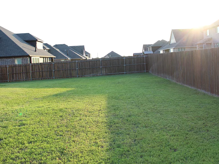 1221 Verheyden Dr — Photo 8