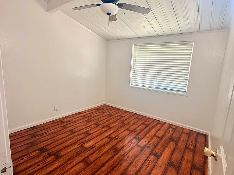 45503 Genoa Ave — Photo 6