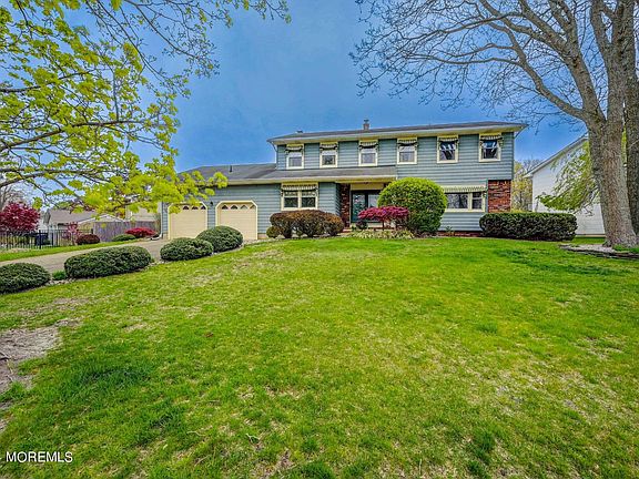 3rd image of 26 N Tunesbrook Drive