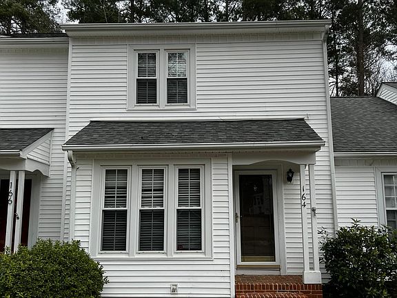 3rd image of 164 Greenmont Ln