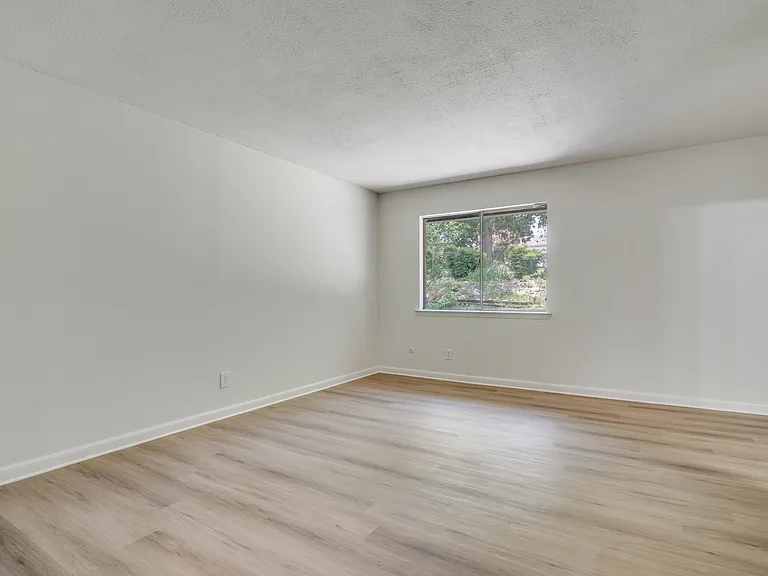 1107 Terrace Trl — Photo 8