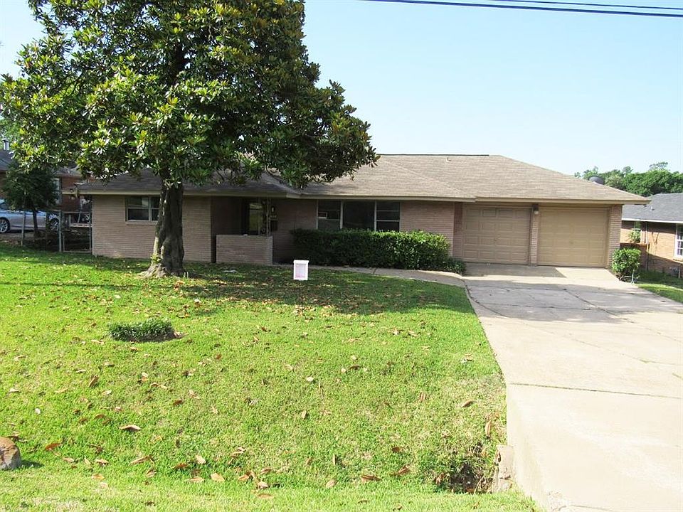 1st image of 810 Westmont Dr