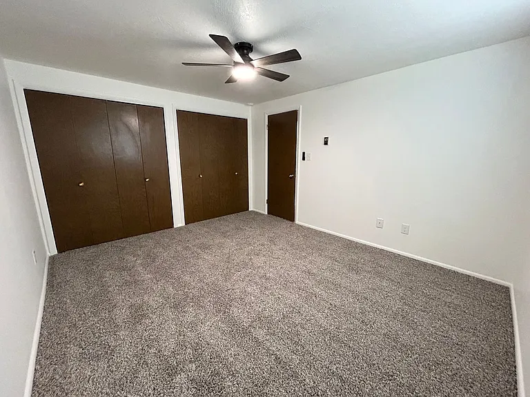 Cherry Lane - 423 - 425 — Photo 18