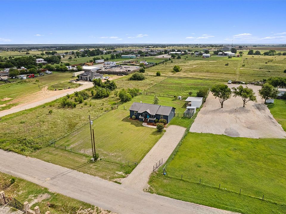1st image of 150 Evangeline Ln