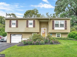 419 Calyn Dr, Reading, PA 19607