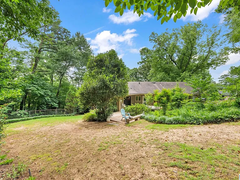373 Laredo Dr — Photo 41