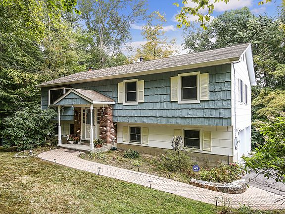 2524 Dunning dr,Yorktown Heights,ny,10598  (04 OF   29 ).JPG