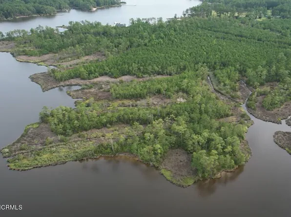 726 Vandemere Creek Drive, Vandemere, NC 28587