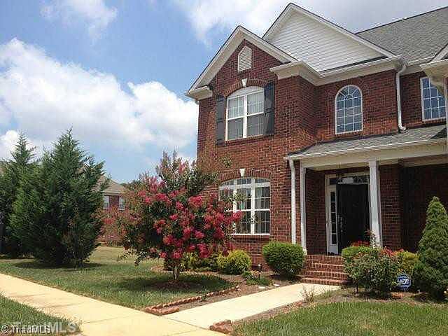 2nd image of 3090 Diaz Ln