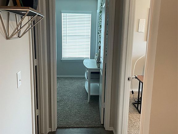 4th image of 26485 Foxen Dr