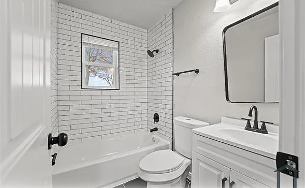 1206 Richard St — Photo 8