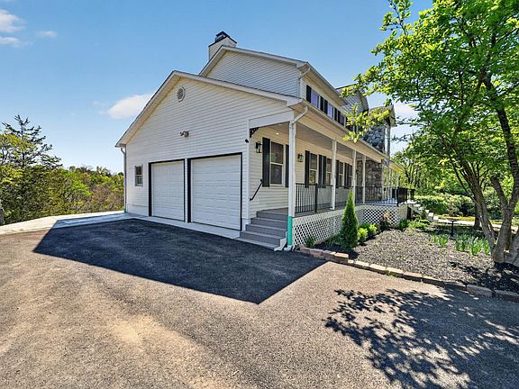 3rd image of 5716 Pioneer Ridge Ln