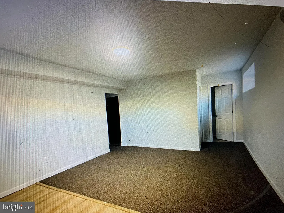 Building Photo - 401 Blue Bell Rd #C
