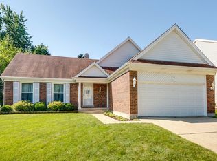 216 Alexandria Dr, Vernon Hills, IL