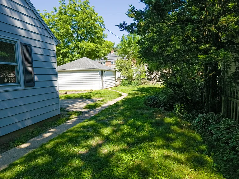 4844 N Iroquois Ave — Photo 13