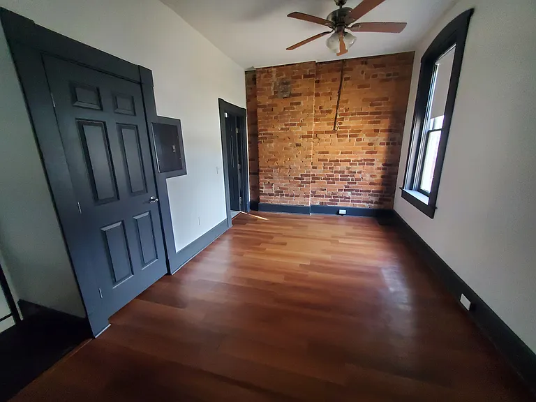 1323 Main St #2 — Photo 7