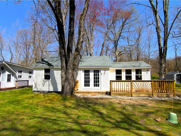 50 GLANHOPE Road #2, Hopewell Junction, NY 12533