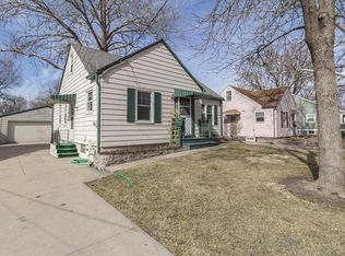 516 13th St, West Des Moines, IA 50265