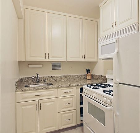 3rd image of 200 E 74th St APT 2J