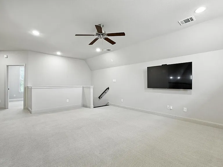 1621 Le Mans Ln — Photo 21
