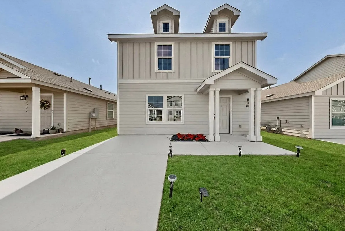 4 bed, 2.0 bath, 1592 sqft, $1,595 — Photo 3