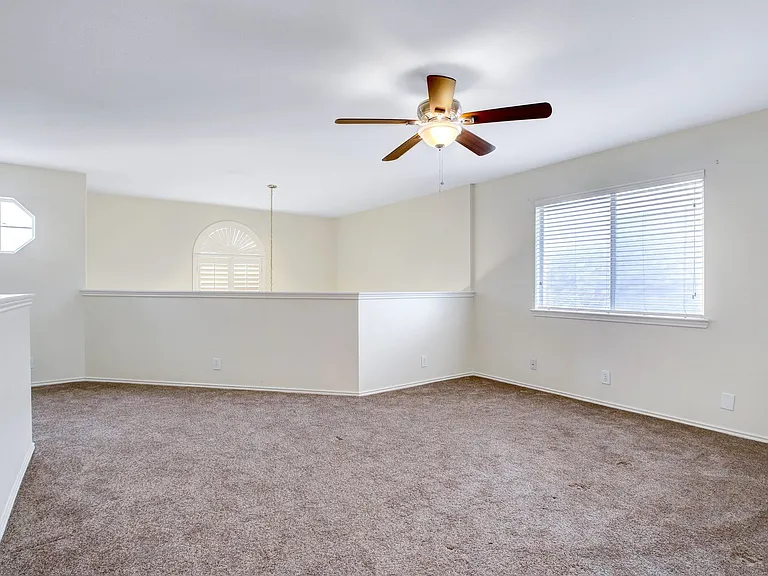 2619 Crown Arbor Dr — Photo 17