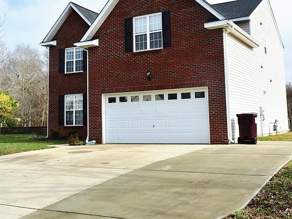 2nd image of 1209 Haden Dr