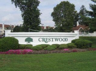 222 Jennifer Ct, Levittown, PA 19057