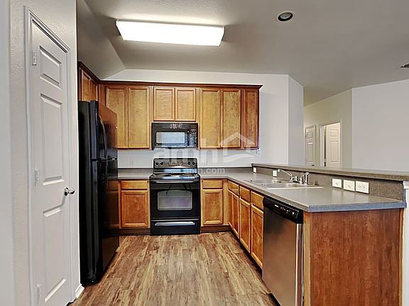 3rd image of 3725 Vista Greens Dr