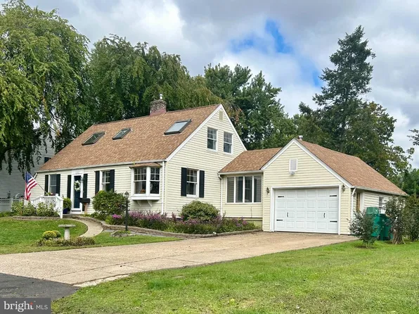 1141 Elwood Ave, Bensalem, PA 19020