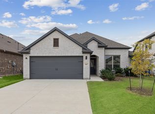 647 Oak Hill Way, Red Oak, TX 75154