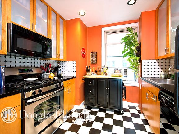 2nd image of 30 5th Ave APT 9A