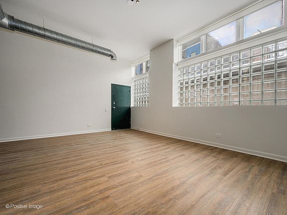 4th image of 2418 W Bloomingdale Ave APT 102